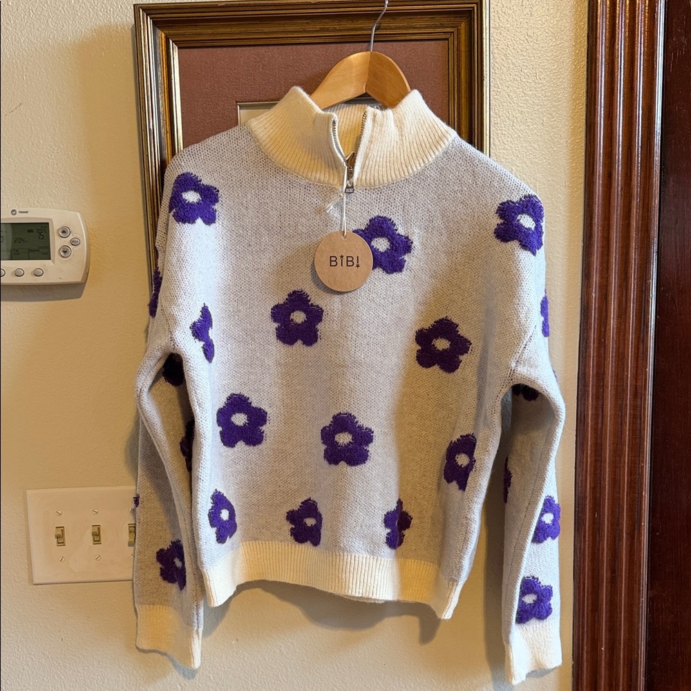 BiBi Women's Flower Mock Neck Zip Sweater - Picture 2 of 7